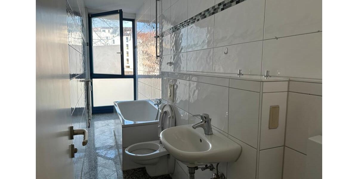 Etagenwohnung Nürnberg Hasenbuck - 2 Zimmer, 70 m&sup2;, 880&euro; | Angebot:26611715