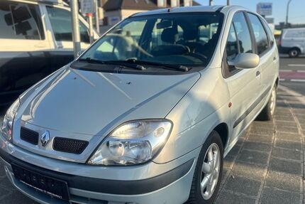 Renault Scenic 140.000 km 2.750 &euro; Nürnberg 90482