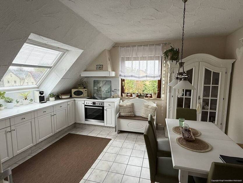 Eigentumswohnung mit ca. 94 m², 4 Zi., Balkon, Garage in Höchstadt