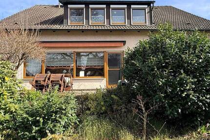 Haus Altdorf bei Nürnberg Röthenbach - 8 Zimmer, 232 m&sup2;, 595.900&euro; | Angebot:26141256