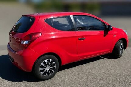 Hyundai i20 82.000 km 2.999 &euro; Schnaittach 91220