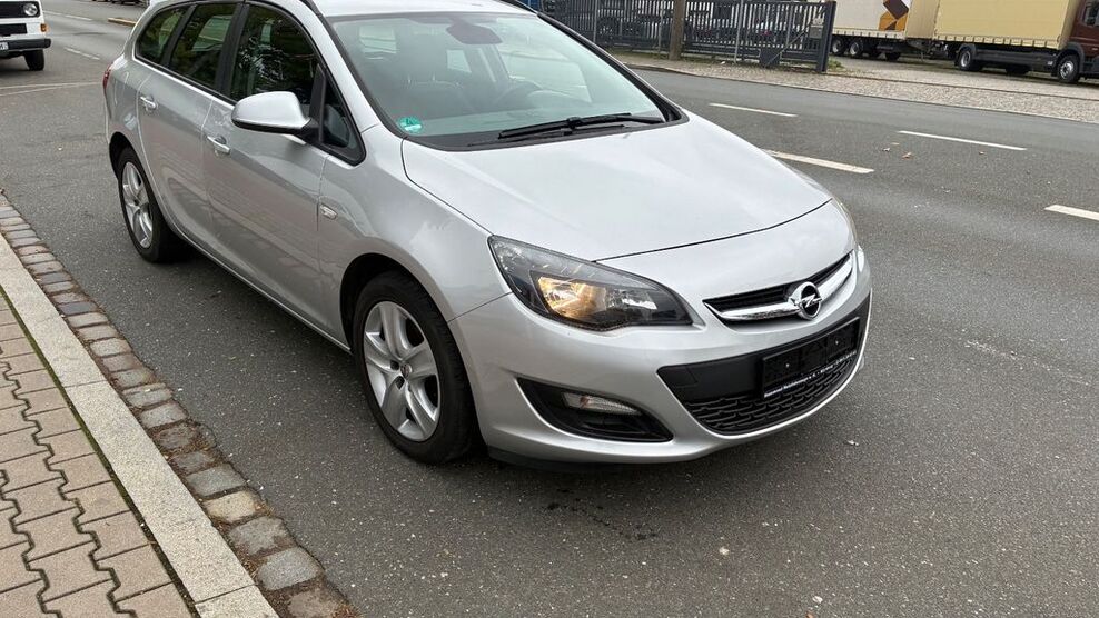 Opel Astra 322.000 km 3.499 € Nürnberg 90431