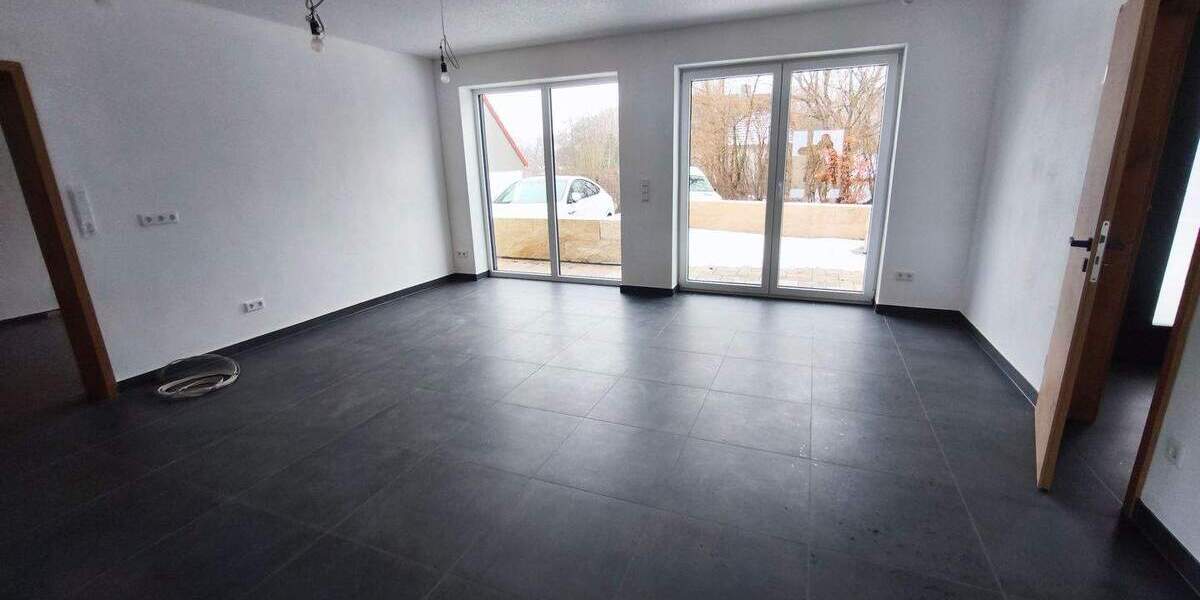 Einfamilienhaus Igensdorf Pettensiedel - 1 Zimmer, 240 m&sup2;, 2.200&euro; | Angebot:25770176