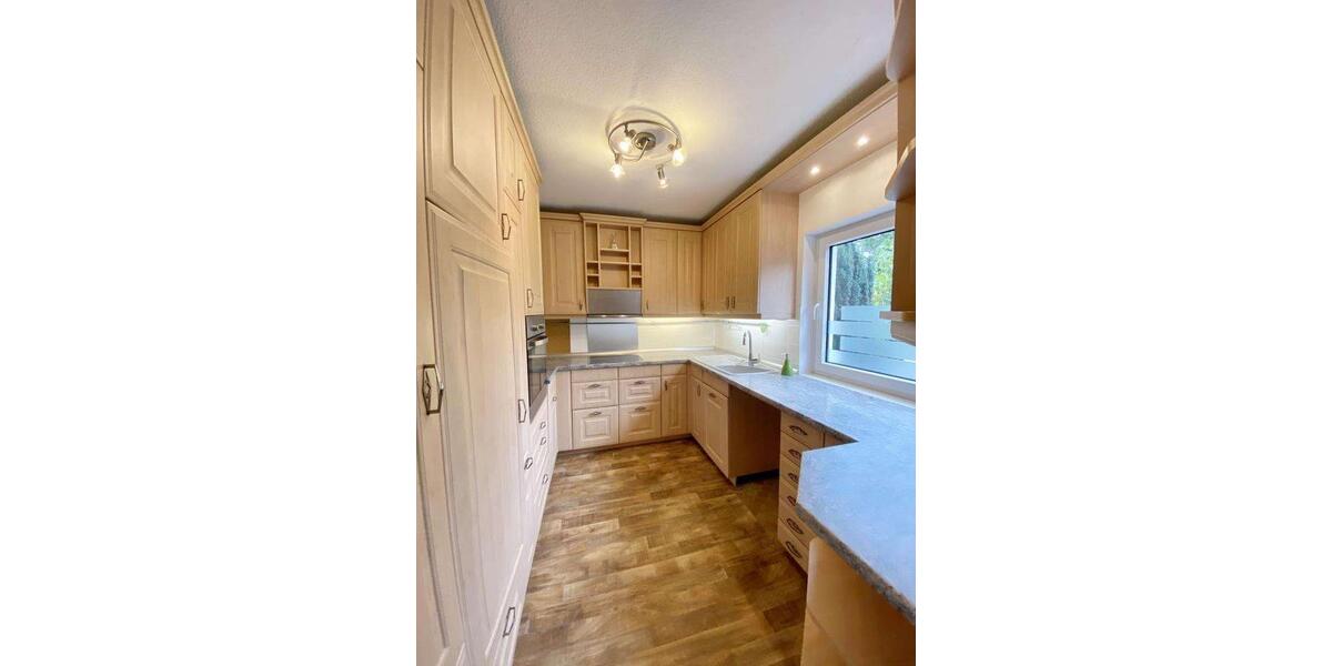 Reihenhaus Zirndorf - 5 Zimmer, 150 m&sup2;, 1.600&euro; | Angebot:25376763