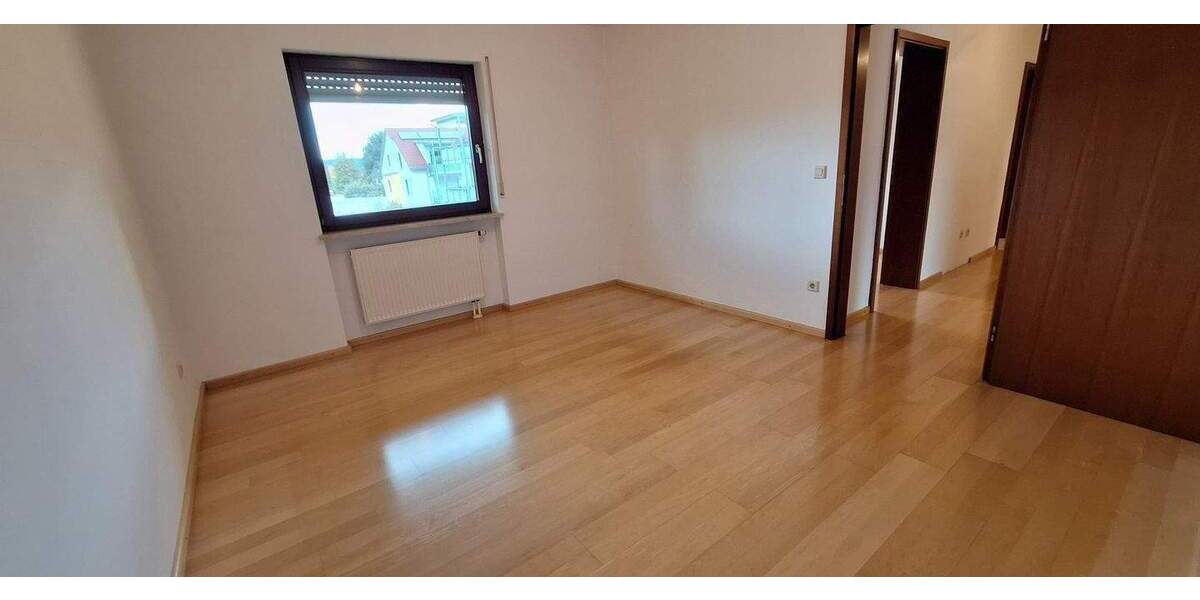 Etagenwohnung Altdorf bei Nürnberg Altdorf - 3 Zimmer, 89 m&sup2;, 280.000&euro; | Angebot:26116591