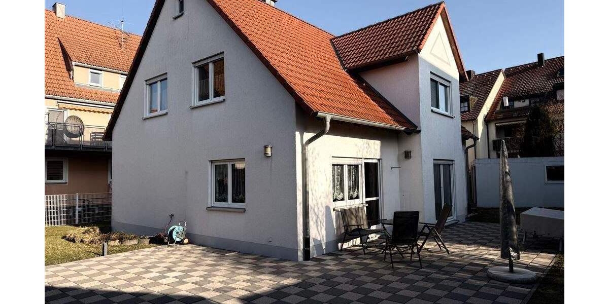 Einfamilienhaus Schwaig b. Nürnberg Schwaig - 6 Zimmer, 160 m&sup2;, 869.000&euro; | Angebot:25689607
