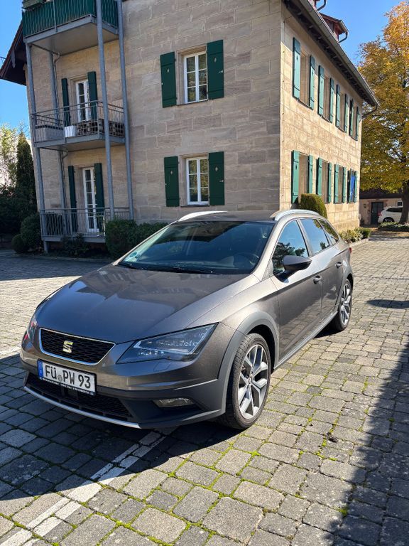 Seat Leon 150.000 km 11.999 € Fürth 90763