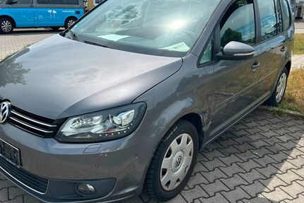 VW Touran 210.900 km 5.450 &euro; Fürth 90763