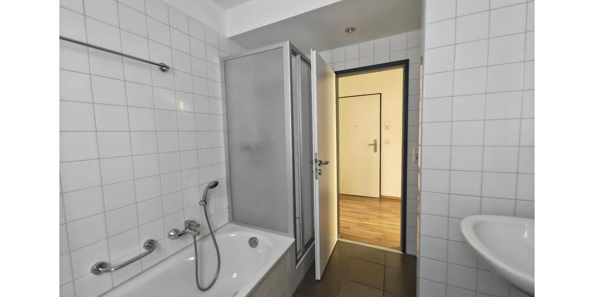 Nürnberg West - helle, freundliche 2-Zimmer Wohnung mit Aufzug und Balkon in Top-Lage 2 zimmer