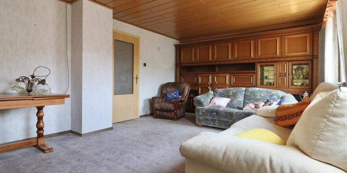 Zwei auf einen Streich! Doppelhaus mit flexibler Nutzung zentral in Feucht! 7 zimmer