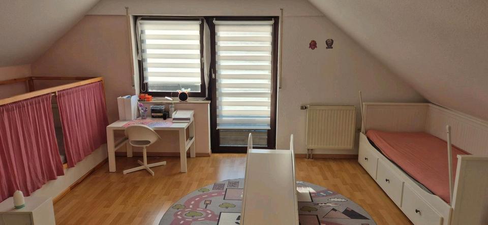 Einfamilienhaus Neuendettelsau - 5 Zimmer, 121 m&sup2;, 1.200&euro; | Angebot:24849175