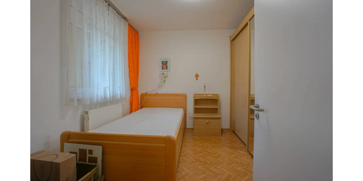 Etagenwohnung Nürnberg Röthenbach b Schweinau - 2 Zimmer, 47 m&sup2;, 210.000&euro; | Angebot:26694658