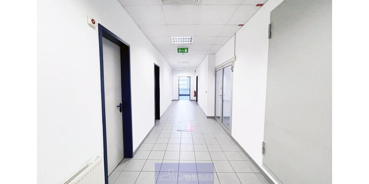 ERLANGEN WETTERKREUZ - BÜROS - TEEKÜCHE - PARKPLÄTZE - BAB 373ÖPNVAIRPORT zimmer