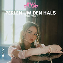 Julia Meladin - Perlen um den Hals Nürnberg
