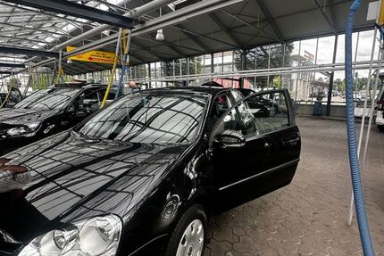 VW Golf 181.000 km 2.700 € Nürnberg 90425