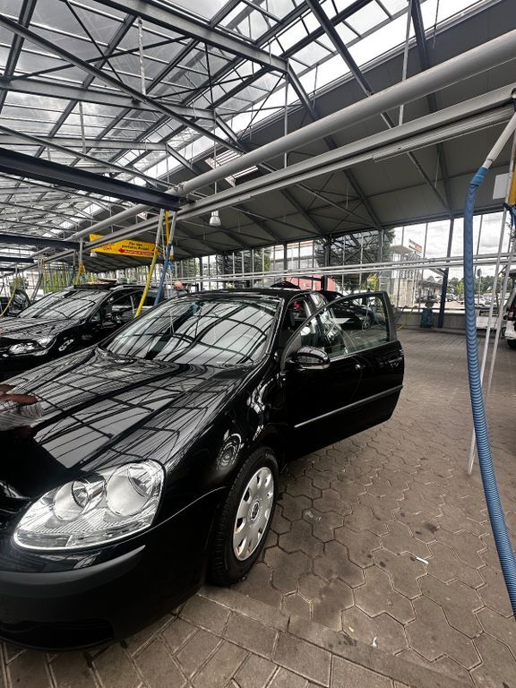 VW Golf 181.000 km 2.700 € Nürnberg 90425