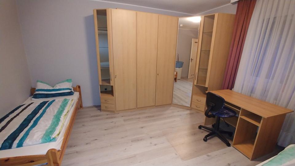 Etagenwohnung Nürnberg Sankt Leonhard - 3 Zimmer, 72 m&sup2;, 1.000&euro; | Angebot:25440143