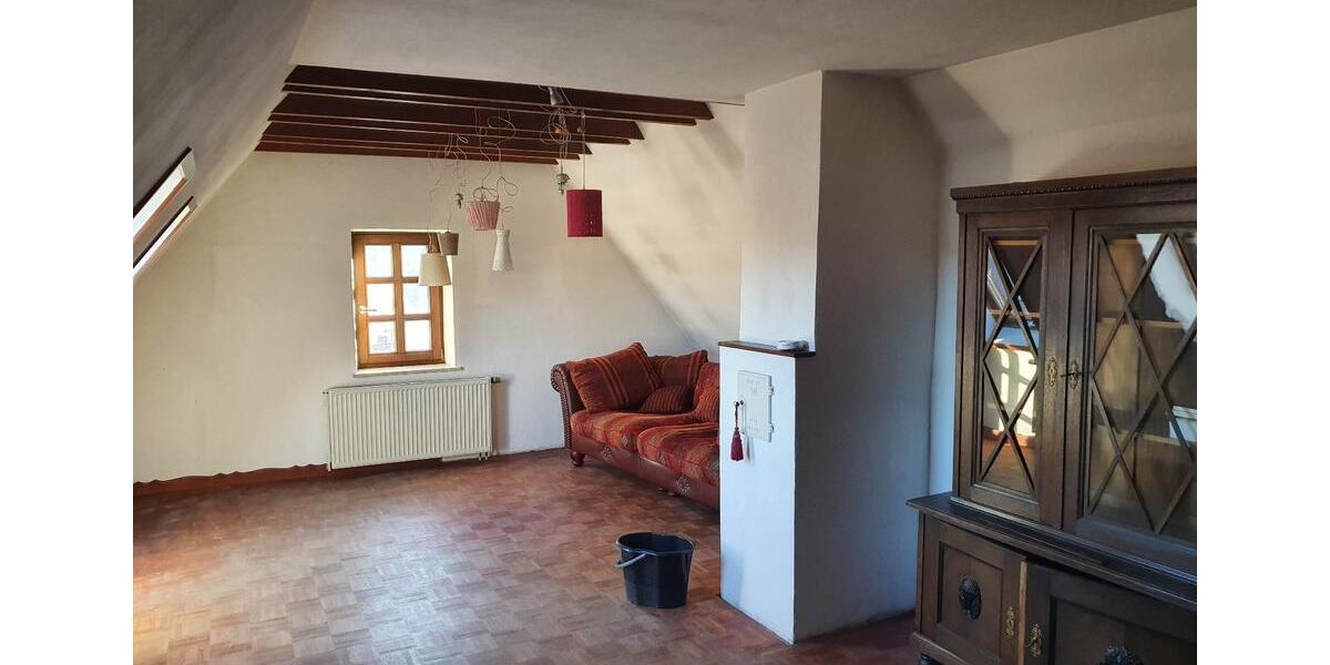 Etagenwohnung Fürth Atzenhof - 5 Zimmer, 145 m&sup2;, 1.380&euro; | Angebot:27596821
