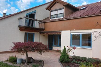 Einfamilienhaus in Reihenbauweise von privat zimmer