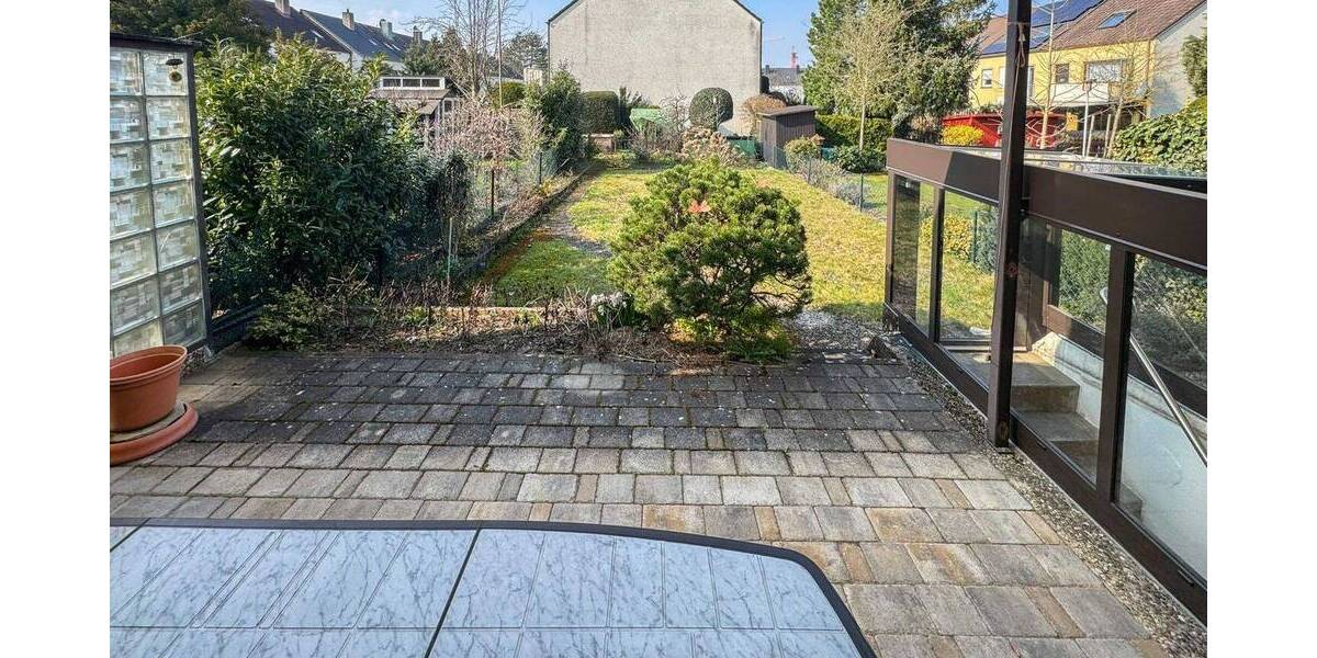 Reihenmittelhaus Nürnberg Laufamholz - 6 Zimmer, 140 m&sup2;, 535.000&euro; | Angebot:26800327