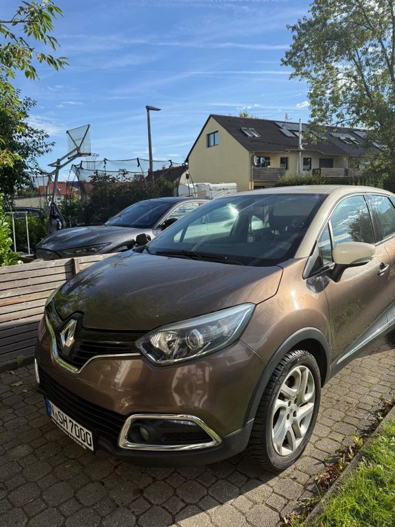 Renault Captur 128.000 km 8.900 € Nürnberg 90475
