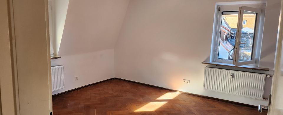 Etagenwohnung Erlangen Bruck - 6 Zimmer, 135 m&sup2;, 1.400&euro; | Angebot:26367295