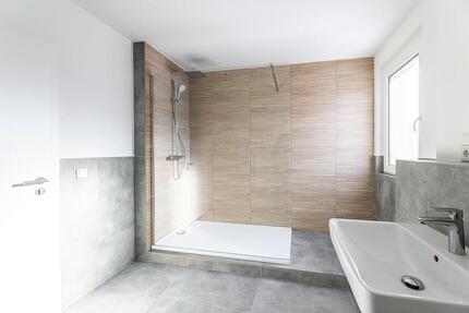 Wunderschöne neu sanierte Wohnung! 2 zimmer