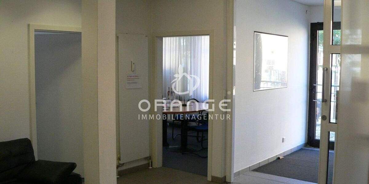 -RESERVIERT- ***TOP:Erstbezug nach Renovierung: Ladenfläche,Ergotherapie Physiotherapie auf 154 QM+KFZ-Stellplätze 4 zimmer