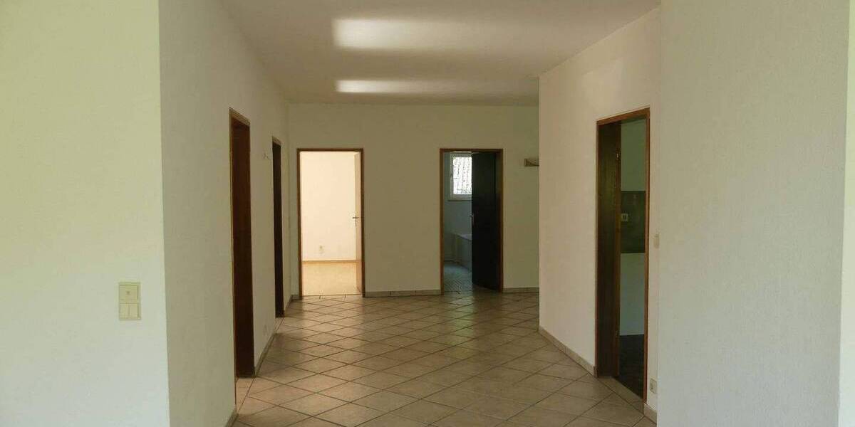 Etagenwohnung Forchheim - 4 Zimmer, 130 m&sup2;, 1.299&euro; | Angebot:26894791