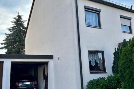 Doppelhaushälfte mit großer Garage am Haus und Garten 7 zimmer