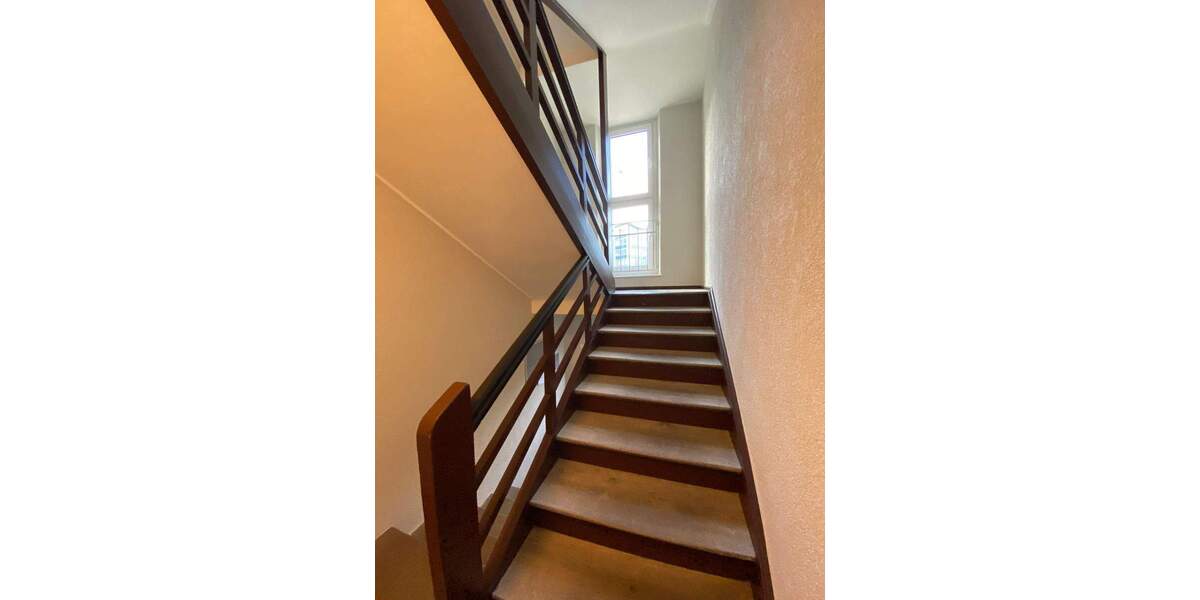 Erlenstegen ! Helle gepflegte 2,5-Zi.DG-Whg.,53 m², Holzdielenböden, Gartenmitbenutzung, 3.OG ohne Aufzug 2 zimmer