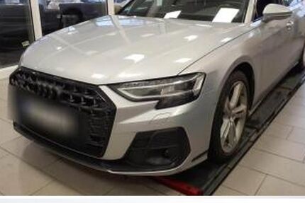 Audi A8 40.400 km 58.940 &euro; Lauf an der Pegnitz 91207