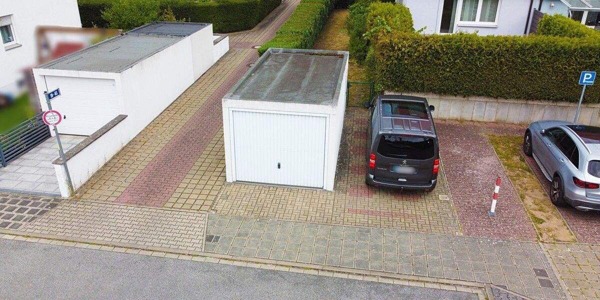 Schönes Reihenendhaus mit Garten, Garage und Stellplatz in Nürnberg-Gebersdorf 5 zimmer