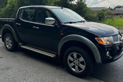 Mitsubishi L200 240.000 km 7.500 &euro; Nürnberg 90475