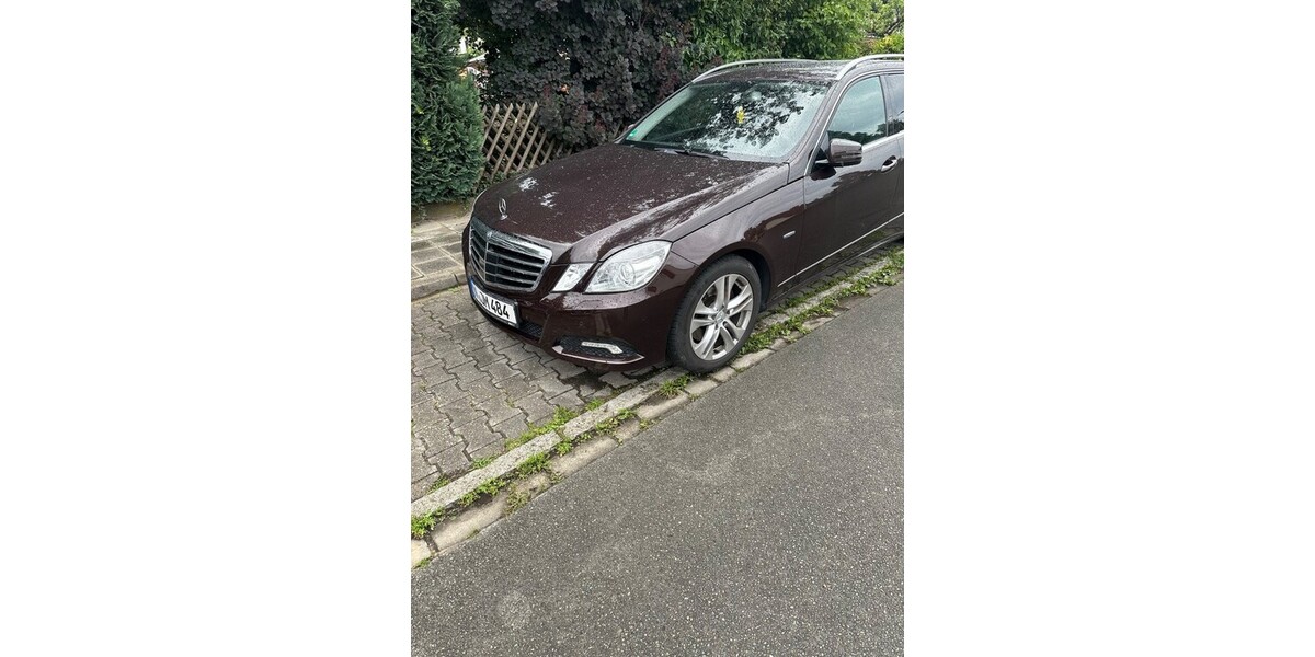Mercedes-Benz E 300 255.000 km 8.500 &euro; Nürnberg 90403