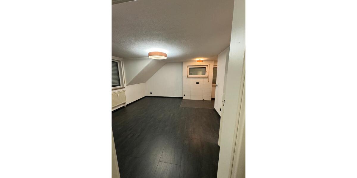 Helle 2-Zimmer-Wohnung mit Balkon in Fürth-Ronhof 2 zimmer