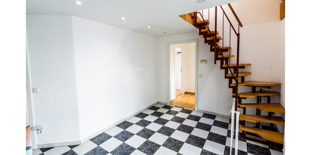 Etagenwohnung Nürnberg Schnepfenreuth - 4 Zimmer, 90 m&sup2;, 380.000&euro; | Angebot:26111718