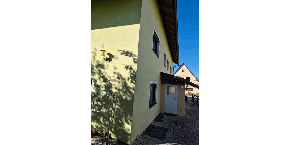 Einfamilienhaus Pyrbaum - 11 Zimmer, 280 m&sup2;, 2.500&euro; | Angebot:27613190