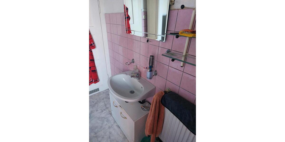 Etagenwohnung Schwaig Bei Nürnberg - 3 Zimmer, 70 m&sup2;, 1.200&euro; | Angebot:26706114