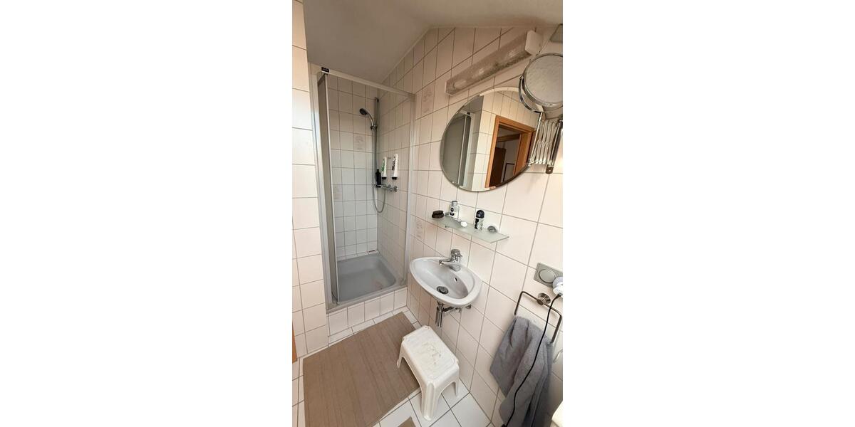 Dachgeschoßwohnung Veitsbronn - 2.5 Zimmer, 76 m&sup2;, 235.000&euro; | Angebot:27114926