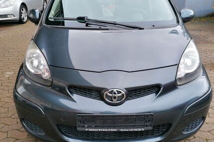 Toyota Aygo (X) 83.000 km 6.400 € Zirndorf 90513