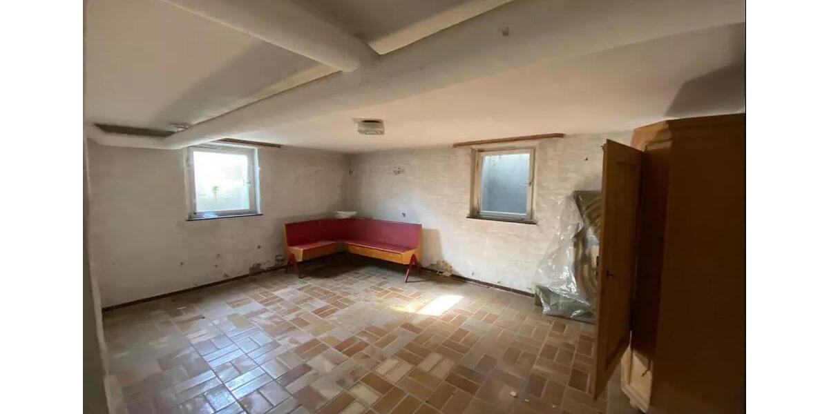 Mehrfamilienhaus, Wohnhaus Erlangen Alterlangen - 8 Zimmer, 246 m&sup2;, 930.000&euro; | Angebot:26072945