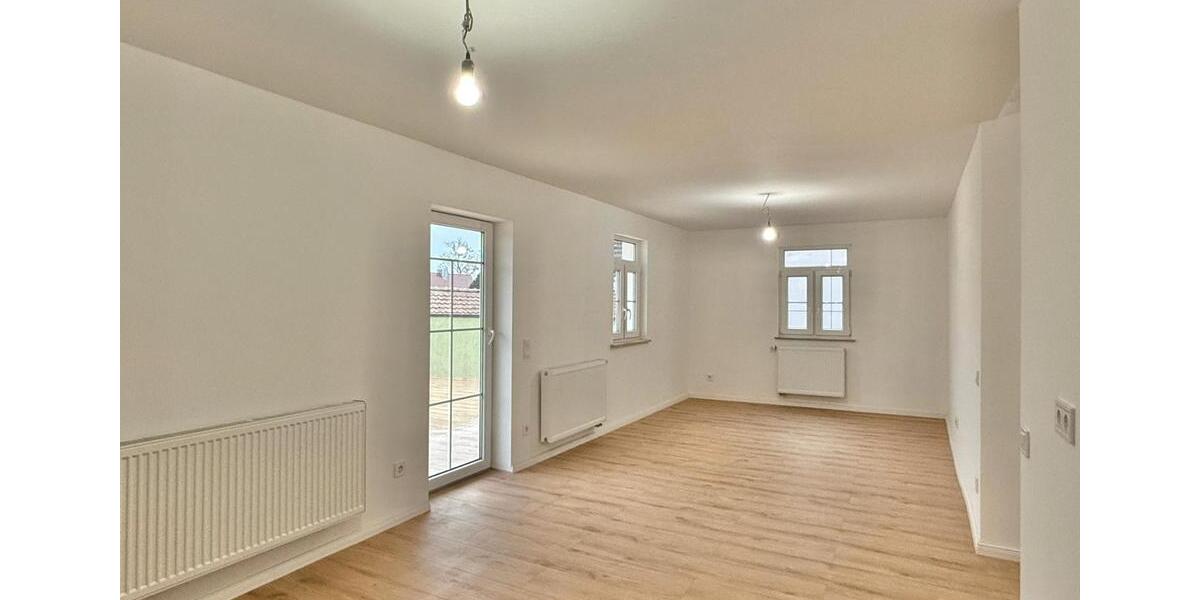 Etagenwohnung Roth - 4 Zimmer, 104 m&sup2;, 1.245&euro; | Angebot:26337892