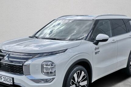 Mitsubishi Plug-in Hybrid Outlander 5.000 km 50.690 &euro; Nürnberg OT Schweinau 90439