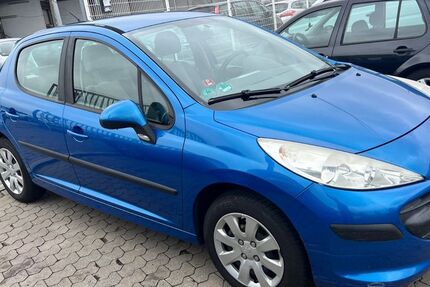 Peugeot 207 234.665 km 999 € Nürnberg 90439