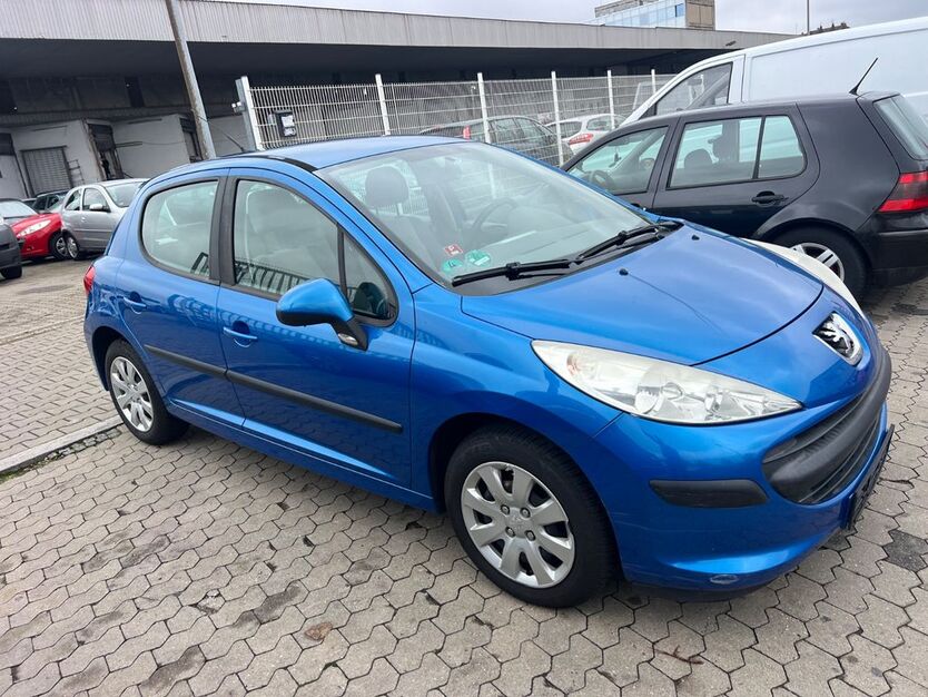 Peugeot 207 234.665 km 999 € Nürnberg 90439