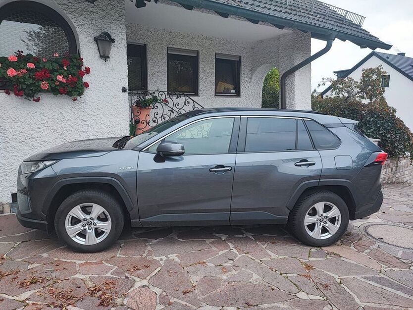 Toyota RAV 4 86.000 km 27.700 € Allersberg 90584