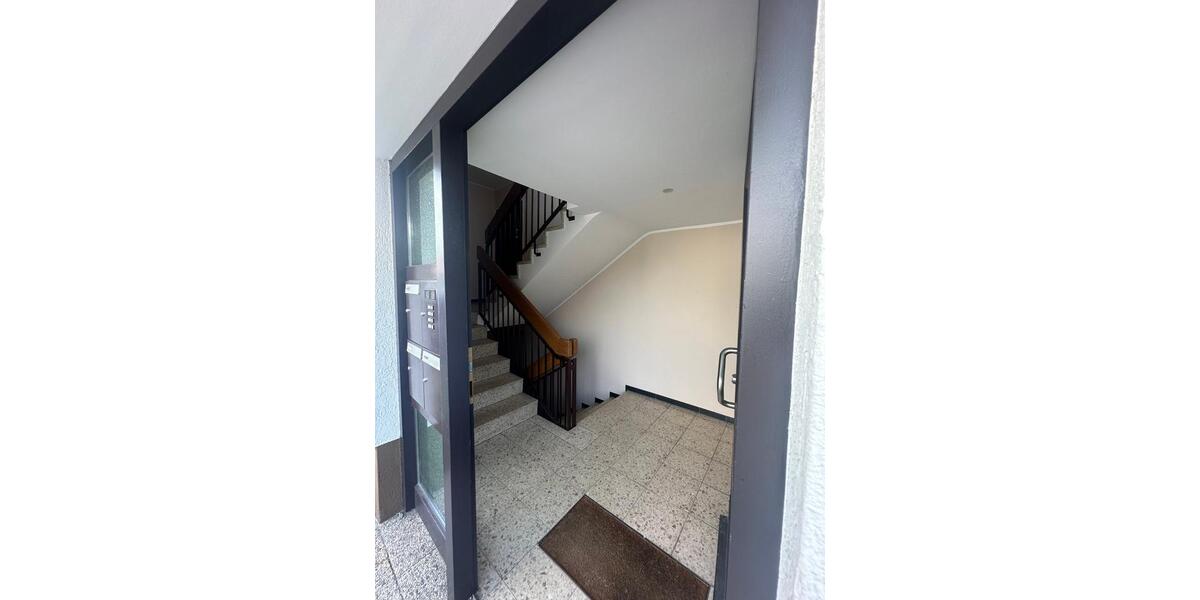 Dachgeschoßwohnung Oberasbach - 3 Zimmer, 86 m&sup2;, 940&euro; | Angebot:27616434