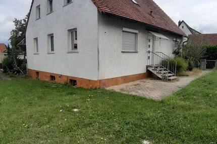Einfamilienhaus m. Nebengebäuden 6 zimmer
