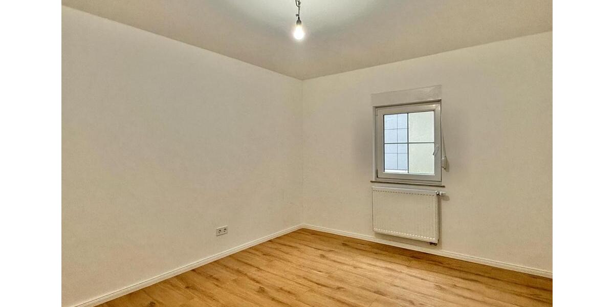Etagenwohnung Roth - 4 Zimmer, 104 m&sup2;, 1.245&euro; | Angebot:26337892